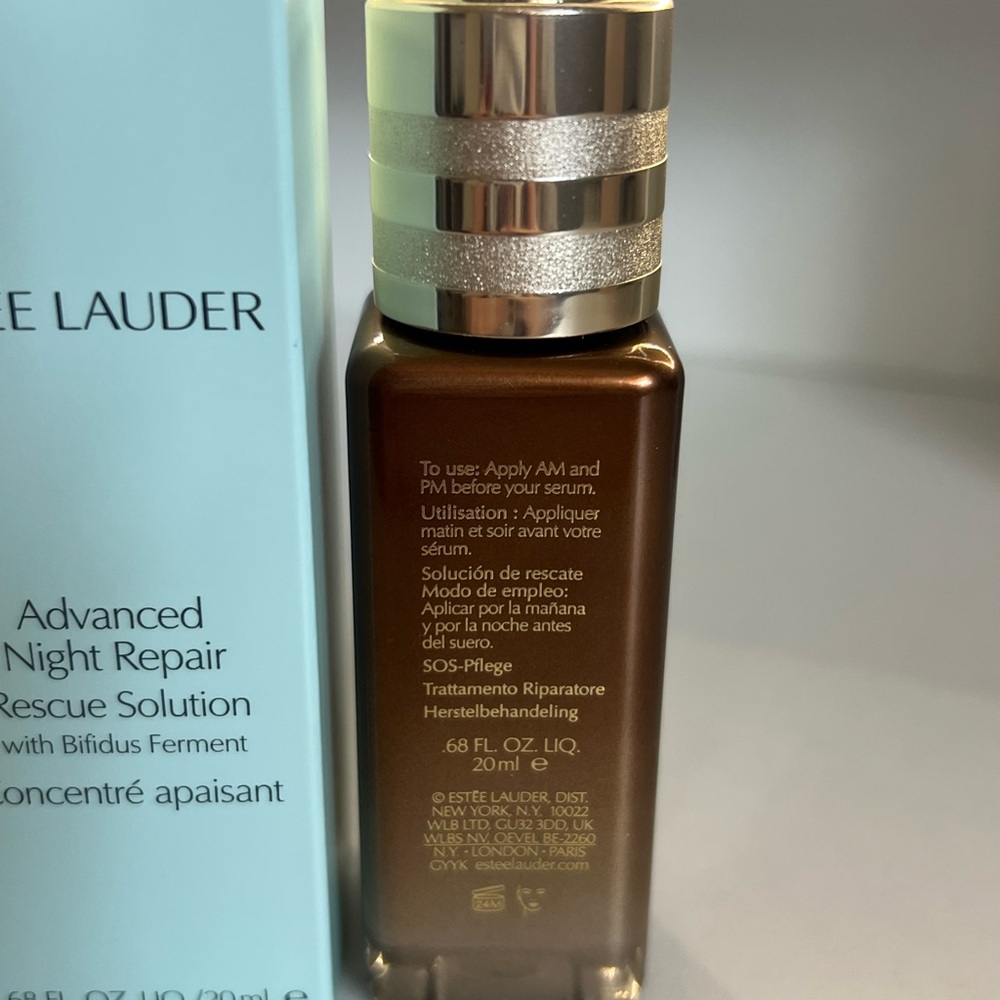 Estée Lauder Advanced Night Repair Rescue Solution Serum - Picture 8 of 10